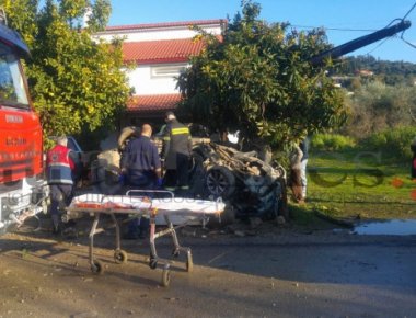 Πάτρα: Τροχαίο με νεκρό στα Βραχναίικα - Βίντεο με τη στιγμή του απεγκλωβισμού